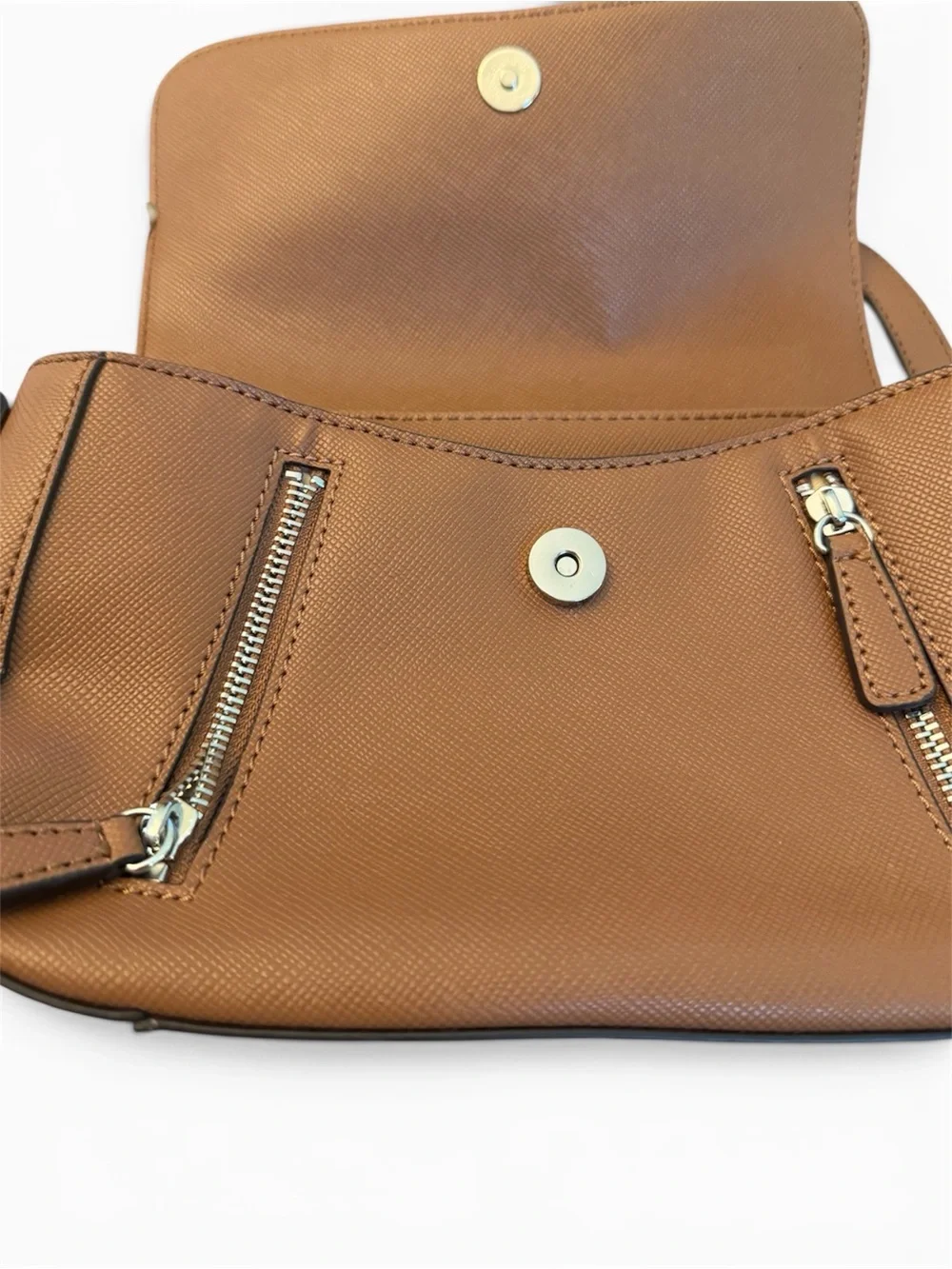 Excellent Guess Small Saddle Shoulder Bag in Tan